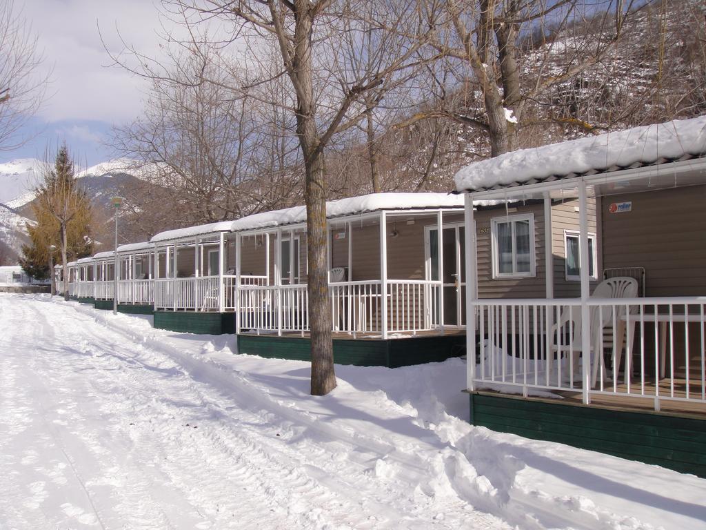Bungalows Conca De Ter Vilallonga de Ter Oda fotoğraf