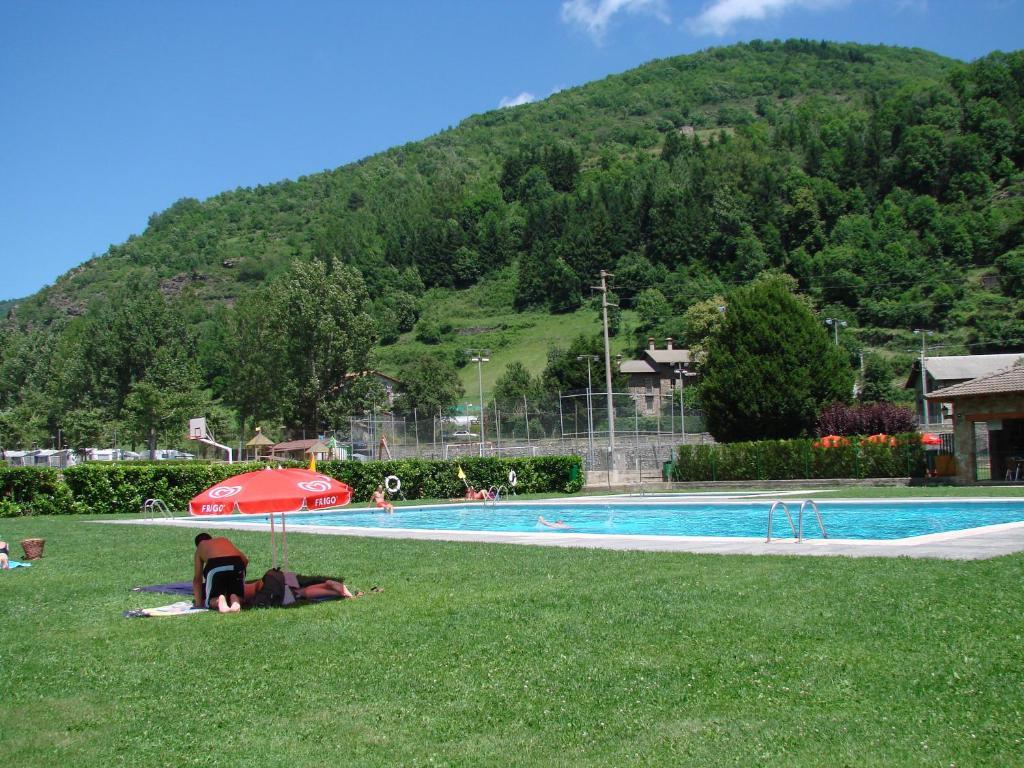 Bungalows Conca De Ter Vilallonga de Ter Dış mekan fotoğraf